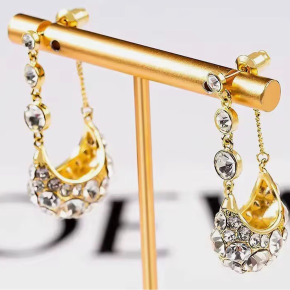 NEW Elegant Gold and Silver Crystal Drop Earrings - Picture 2 of 4